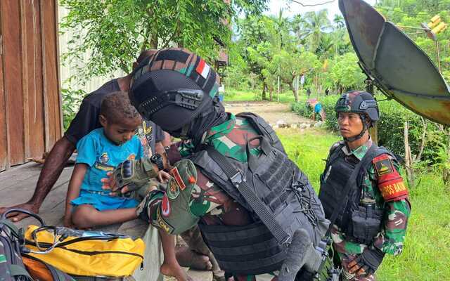 Komitmen, Satgas Pamtas Yonif 310/KK, Hubungan Baik, Warga Perbatasan, Komunikasi Sosial