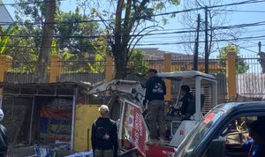 Tak Beri Ruang, Pemkot Bandung Tertibkan 18 Bangunan Liar