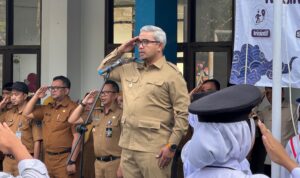 M.Farhan, Walikota Bandung menghadiri acara 1 Dekade SMPN 55 Kota Bandung